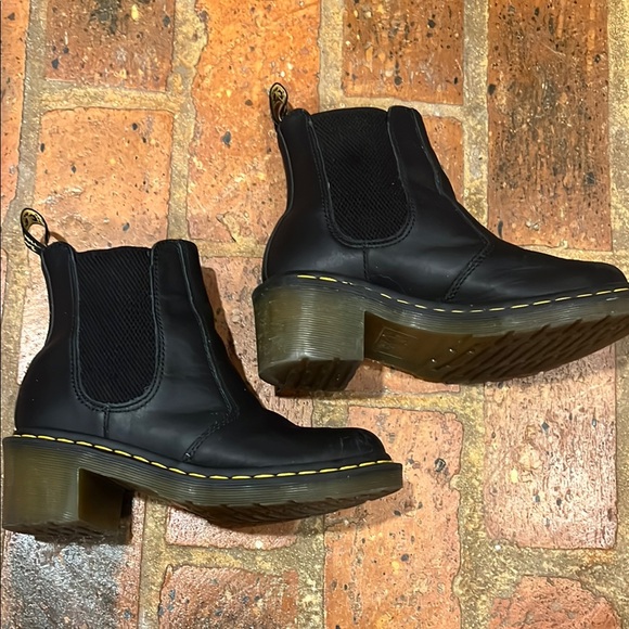 Dr. Martens Cadence women’s black leather Chelsea Boots - Picture 5 of 9